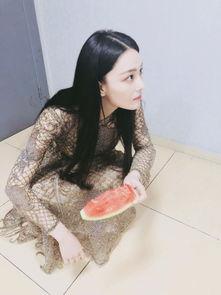 张馨予直播吃瓜视频下载,揭秘娱乐圈幕后故事